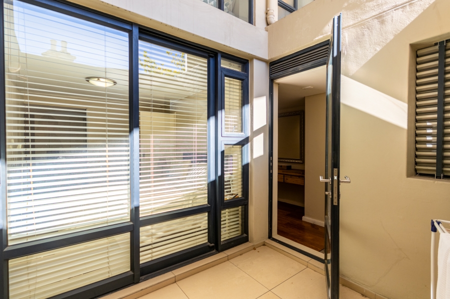 To Let 2 Bedroom Property for Rent in Gardens Western Cape